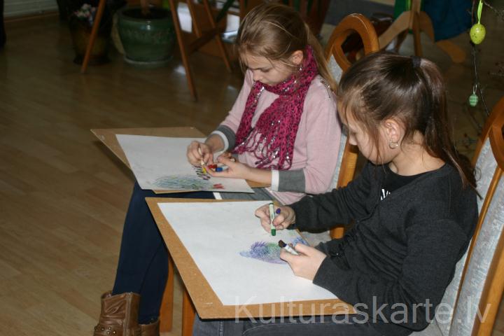 Radošajā darbnīcā galerijā " Mētras Mājas" 